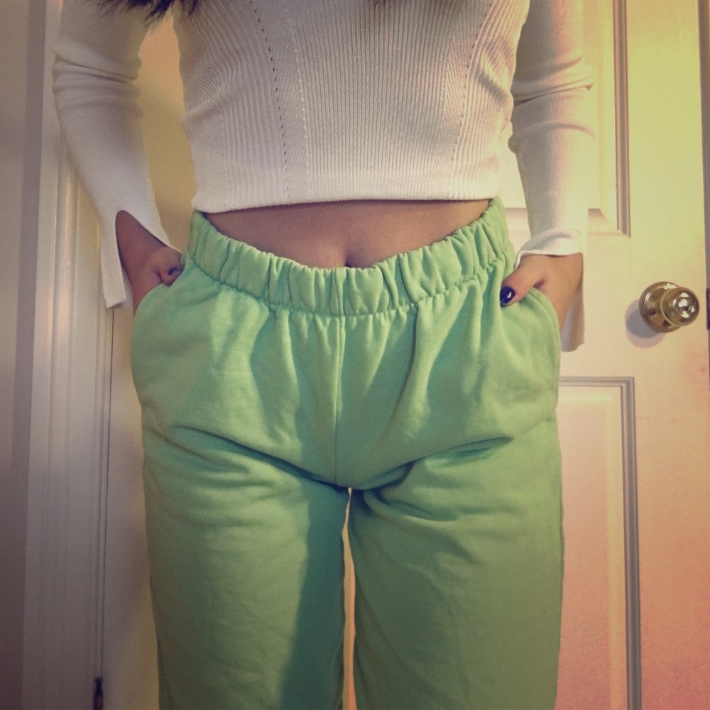 Brandy Melville Rosa sweatpants READ DESCRIPTION